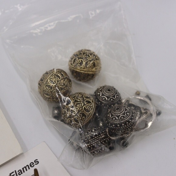Huge Metallic Button Lot Hooks Clasps & Buttons - Picture 4 of 13